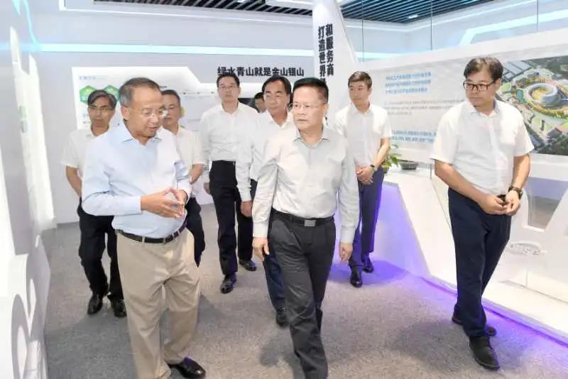 浙江代省长郑栅洁调研龙盛集团